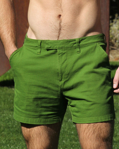 The Handsome 7&quot; Short in Palm Green