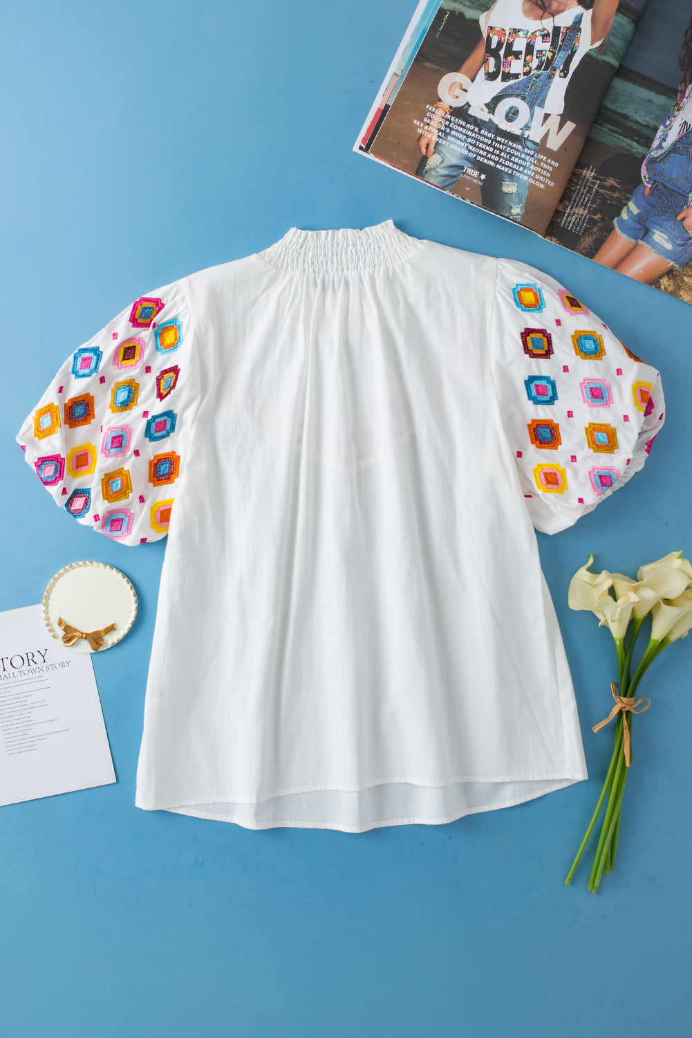 Colored Diamond Printed Mock Neck Puff Sleeve Blouse