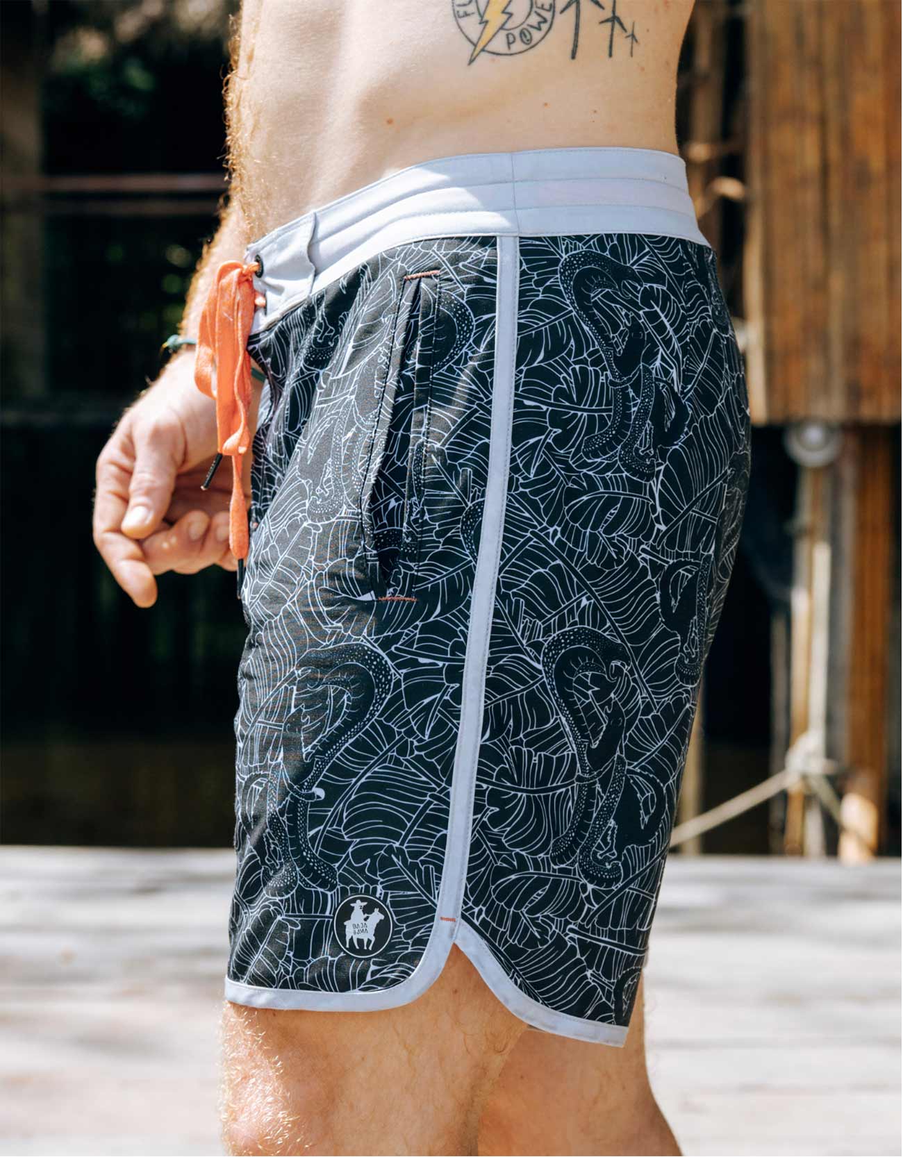 FAIR FIGHT BLACK - REMANSO 17&quot; BOARDSHORTS by Bajallama